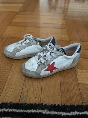 Golden Goose Kids White Sneakers with Red Star and Gray Suede
